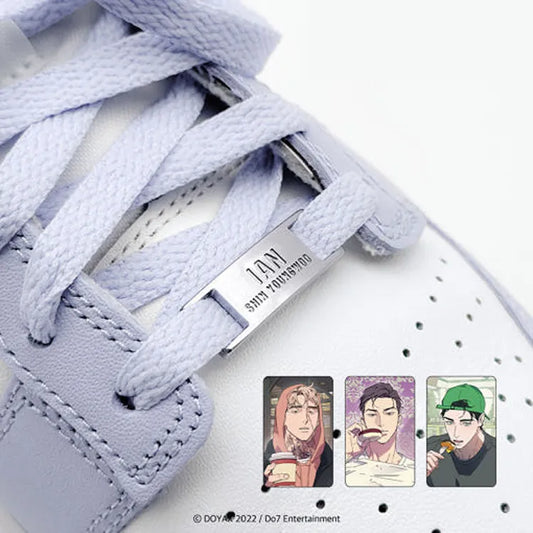 Close-up of white sneaker with Wet Sand Dubrae lace accessory branded with Do7 Store
